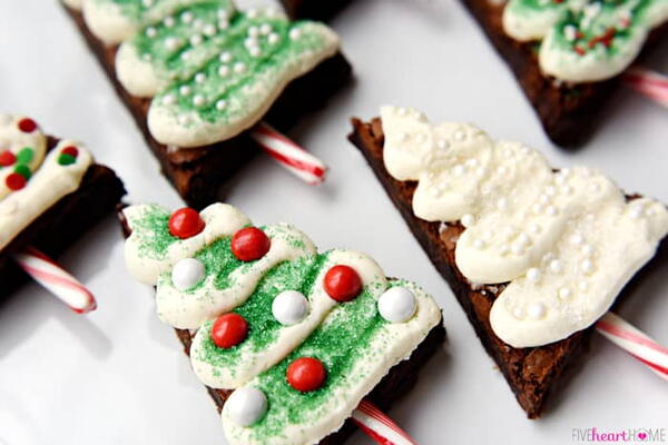 20 Christmas Brownies Everyone Will Love 20 Christmas Brownies Everyone Will Love!