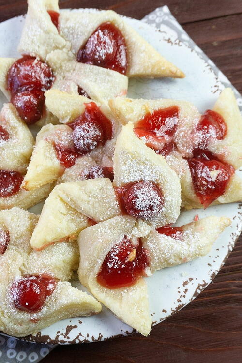 Cherry Cream Cheese Pinwheels kolaches Cherry Cream Cheese Pinwheels (kolaches)