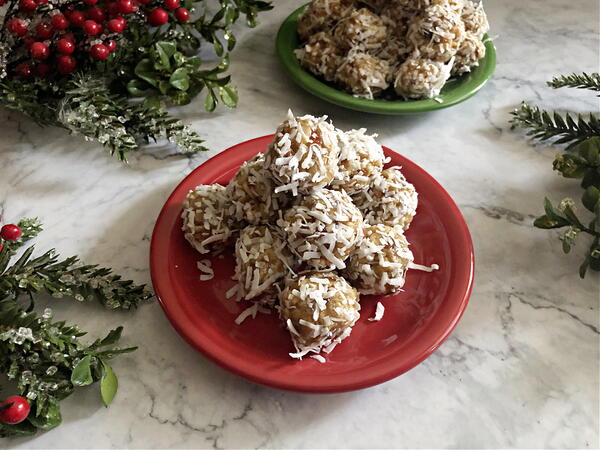 Coconut Date Balls Coconut Date Balls