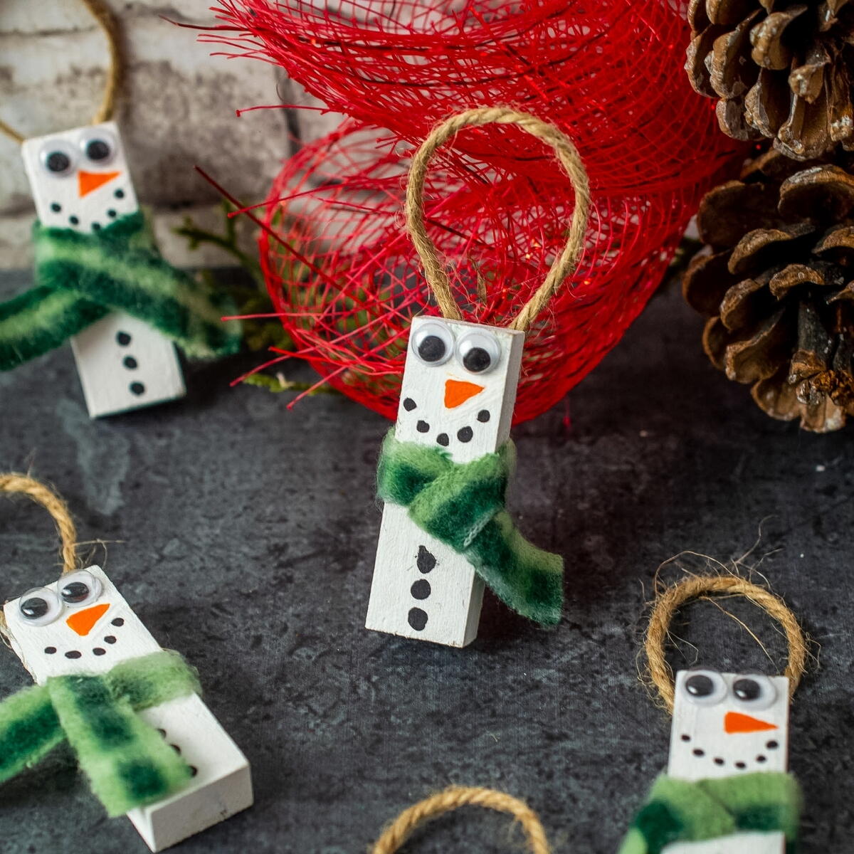 Dollar Tree Wood Block Snowman Ornaments | CheapThriftyLiving.com