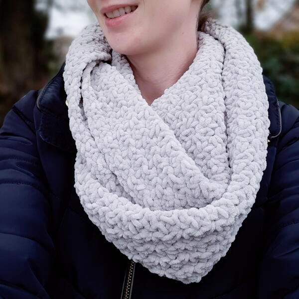 Snowdrop Infinity Scarf Snowdrop Infinity Scarf