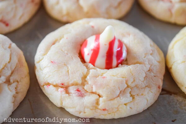 Peppermint Kiss Cookies Peppermint Kiss Cookies