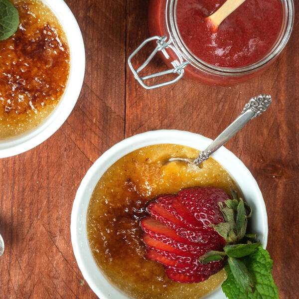 Crme Brle With Raspberry Coulis Crème Brûlée With Raspberry Coulis