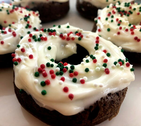 Baked Gingerbread Donuts Baked Gingerbread Donuts