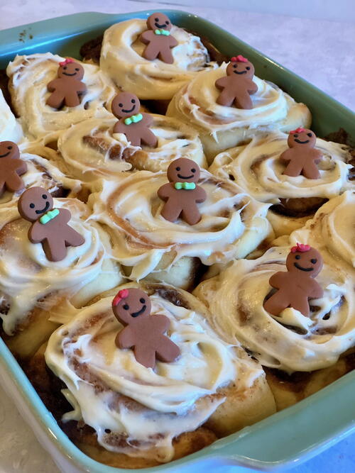 Gingerbread Cinnamon Rolls Gingerbread Cinnamon Rolls