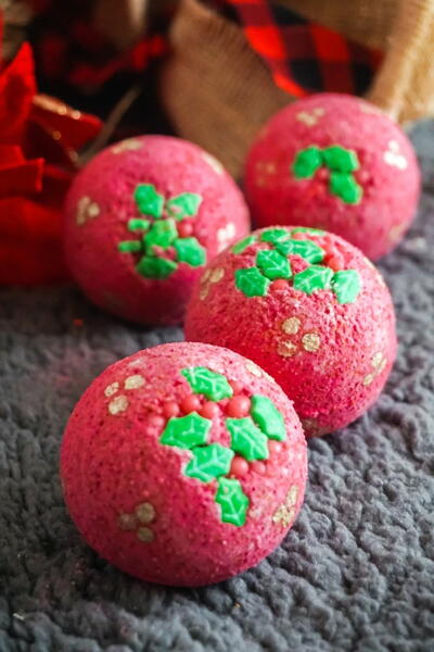 Diy Holly Bath Bombs Diy Holly Bath Bombs