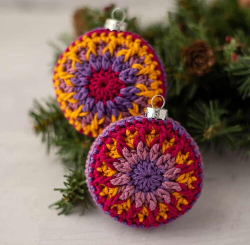 Stunning Vintage Vibe Christmas Ornament Stunning Vintage Vibe Christmas Ornament