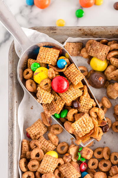 Easy Coconut Caramel Snack Mix Easy Coconut Caramel Snack Mix