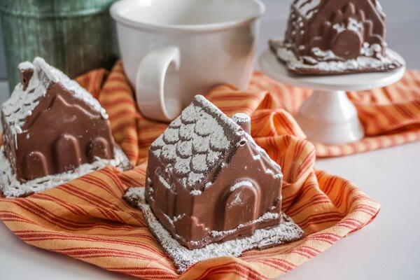 Gingerbread House Hot Cocoa Bombs Gingerbread House Hot Cocoa Bombs