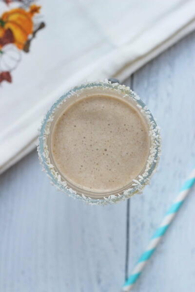Snowball Delight: A Dairy Free Smoothie For The Holidays