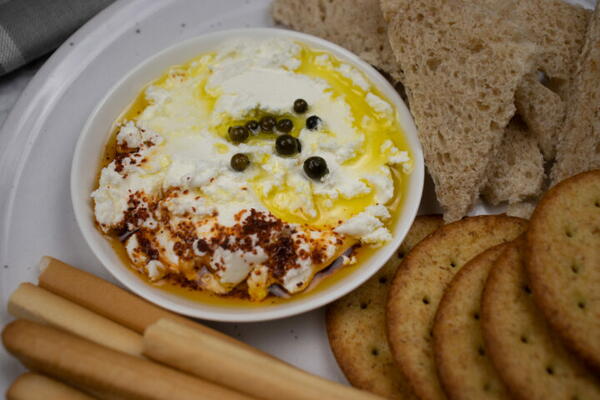 Spicy And Garlicky Labneh Spicy And Garlicky Labneh