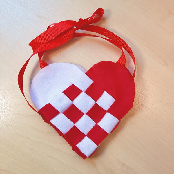 Heart Shape Treat Bag No Sew Heart Shape Treat Bag/ No Sew