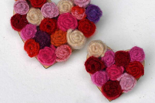 Felt Flower Heart Brooch Felt Flower Heart Brooch