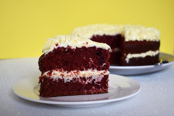 Red Velvet Cake With Cream Cheese Icing Red Velvet Cake With Cream Cheese Icing