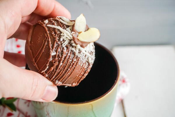 Almond Joy Hot Cocoa Bombs Almond Joy Hot Cocoa Bombs