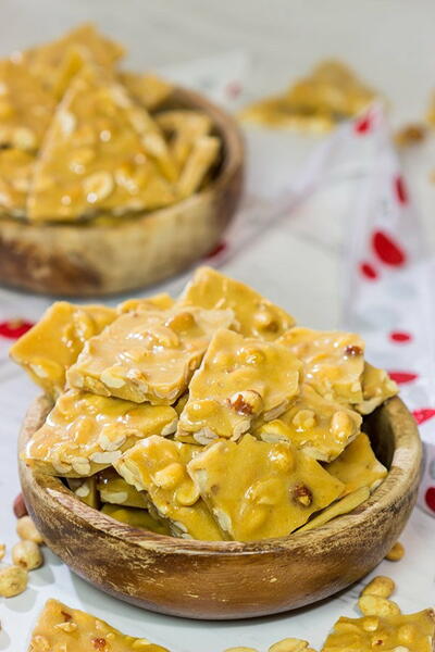 Old Fashioned Peanut Brittle Old Fashioned Peanut Brittle