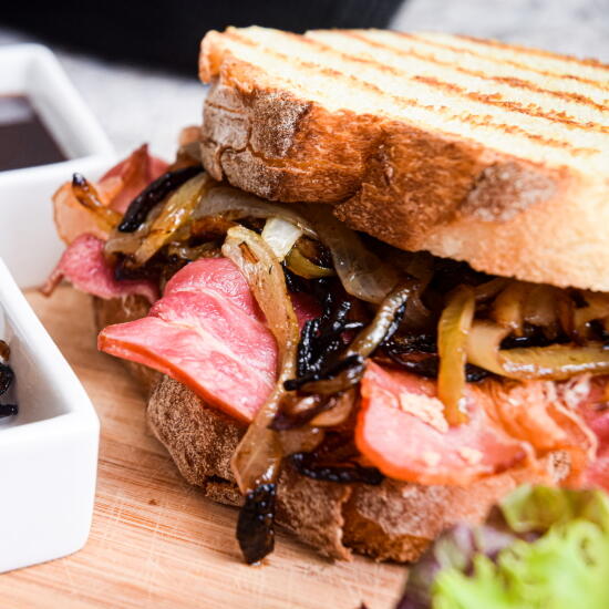 Bacon Butty With Caramelized Onions