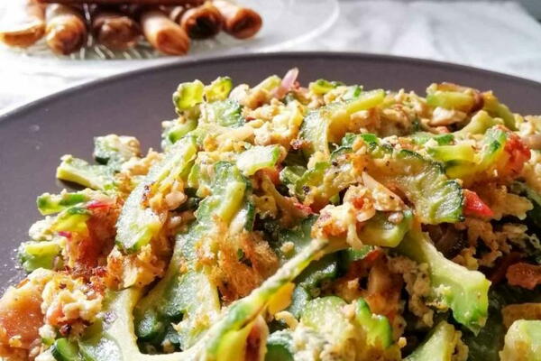 Sauteed Bitter Melon With Egg Sauteed Bitter Melon With Egg