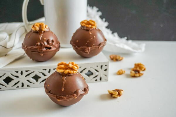 Turtle Hot Cocoa Bombs Turtle Hot Cocoa Bombs