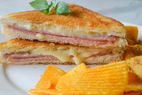 Bacon And Egg Sandwich Bacon And Egg Sandwich