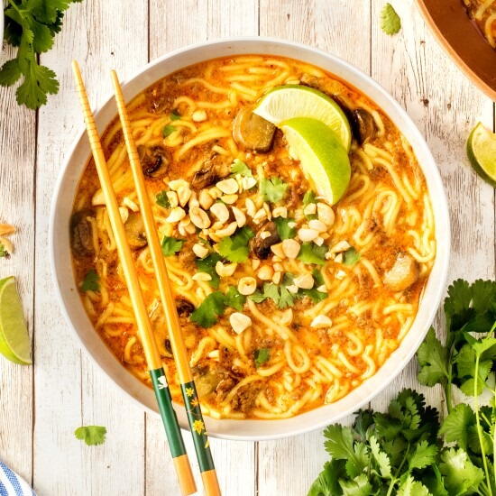 30 Minute Beef Coconut Curry Soup 30 Minute Beef Coconut Curry Soup