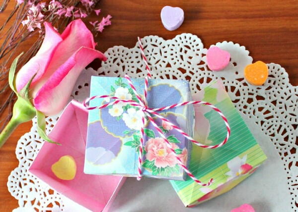 Valentines Day Origami Boxes Valentine's Day Origami Boxes