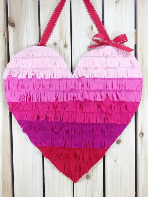 Ombre Felt Fringed Heart A Diy For Valentines Day Ombre Felt Fringed Heart A Diy For Valentine’s Day