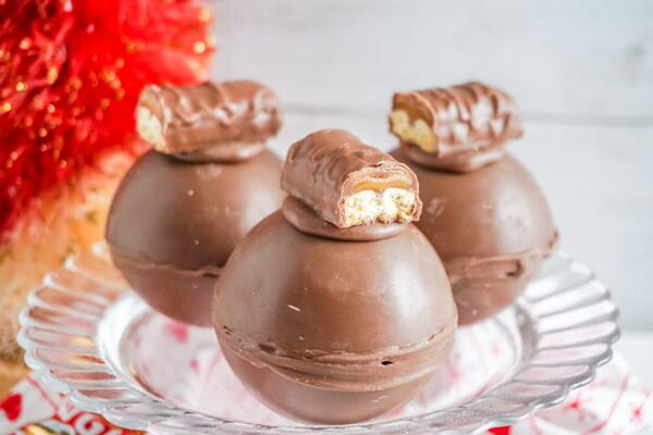Twix Hot Cocoa Bombs Twix Hot Cocoa Bombs