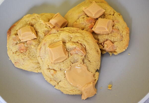 Caramilk Cookies Caramilk Cookies