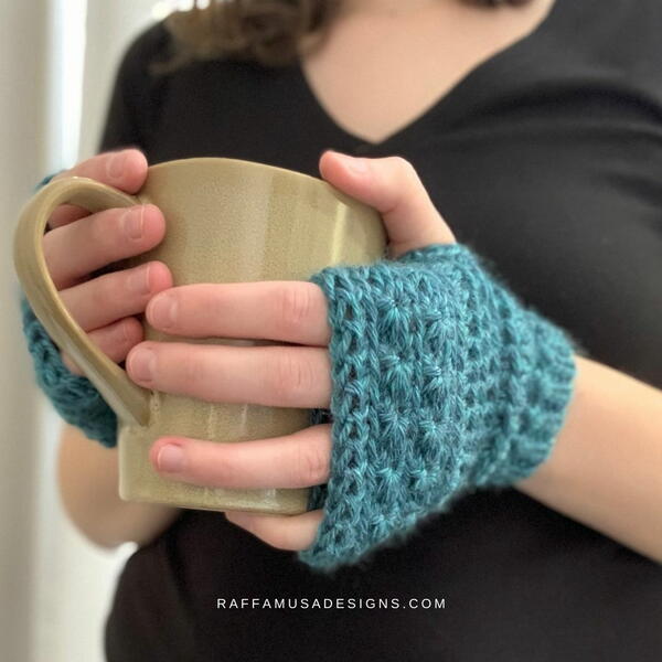 Star Stitch Fingerless Gloves Star Stitch Fingerless Gloves
