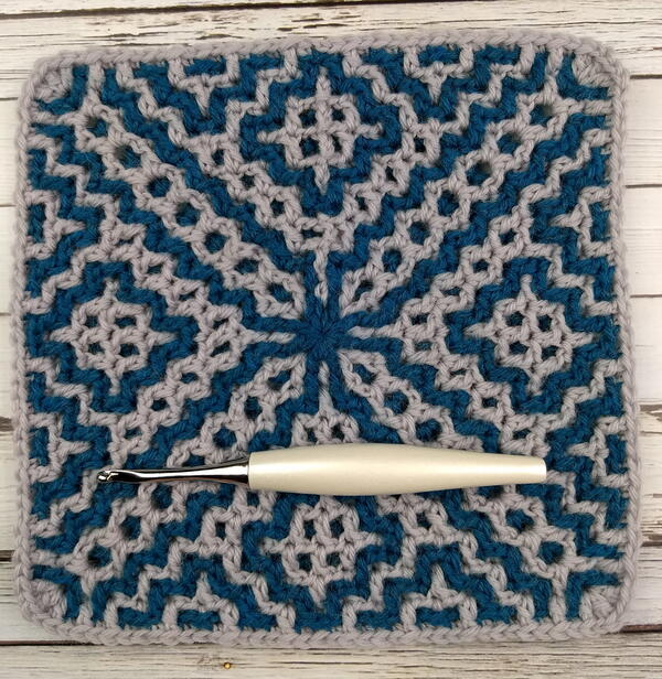 January Interlocking Square January Interlocking Square