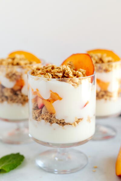 Fresh Peach Granola And Yogurt Parfait Fresh Peach, Granola And Yogurt Parfait