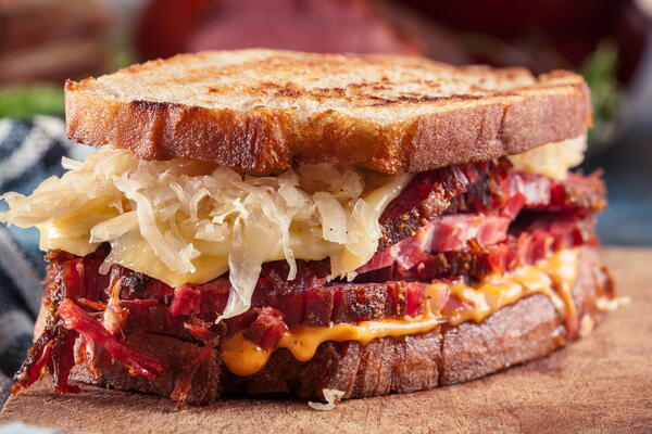 Classic Reuben Sandwich With Russian Dressing Classic Reuben Sandwich With Russian Dressing