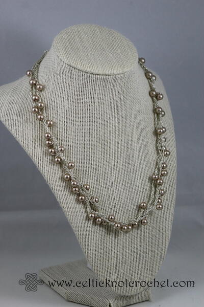 Tiramisu Pearls Necklace Tiramisu Pearls Necklace