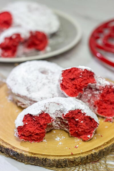 Red Velvet Donuts Red Velvet Donuts