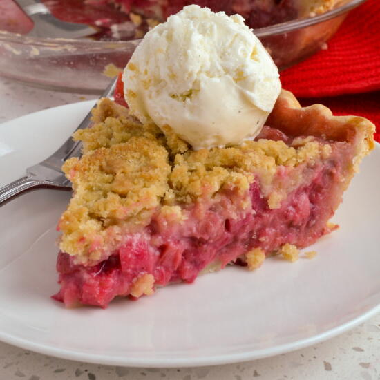 Strawberry Rhubarb Pie Strawberry Rhubarb Pie