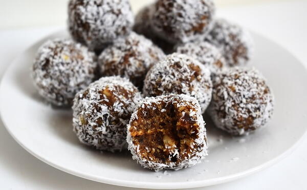 Maple Almond Energy Bites Maple Almond Energy Bites