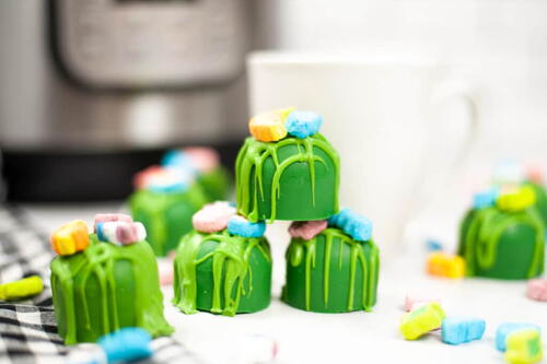 Instant Pot St Patricks Day Hot Cocoa Bombs Instant Pot St. Patrick’s Day Hot Cocoa Bombs