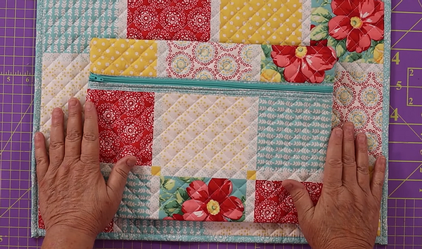 Placemat to Zipper Tote Placemat to Zipper Tote