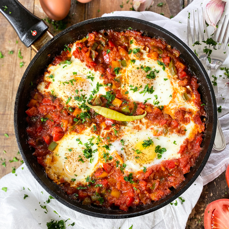 basque-style-baked-eggs-recipe-the-spanish-take-on-shakshuka