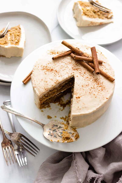 Oatmeal Cake With Cinnamon Cream Cheese Frosting
