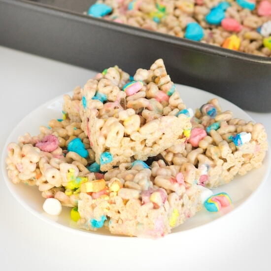Lucky Charms Marshmallow Bars Lucky Charms Marshmallow Bars