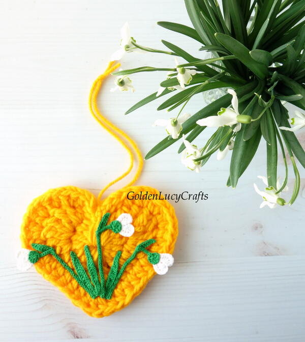 Crochet Spring Heart With Snowdrops Wall Decor Crochet Spring Heart With Snowdrops Wall Decor