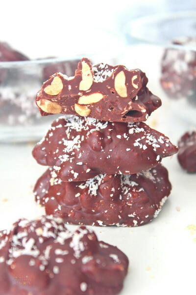 Chocolate Peanut Clusters Chocolate Peanut Clusters