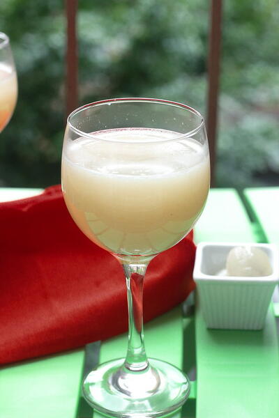 Lychee Juice Picnic Drink Ideas Lychee Juice – Picnic Drink Ideas