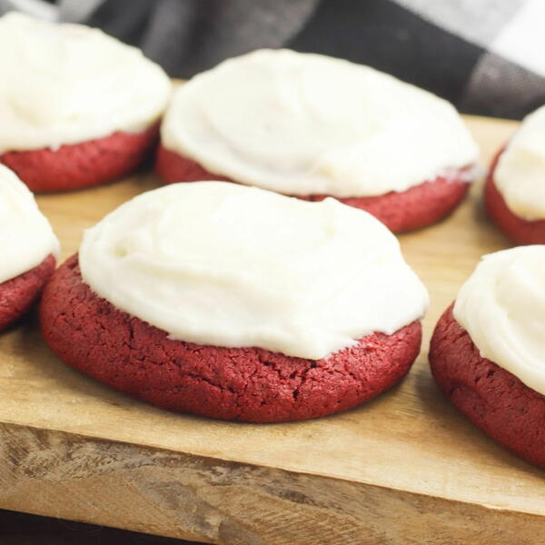Red Velvet Cookies Red Velvet Cookies