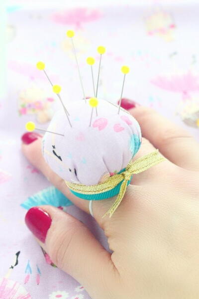 Finger Pincushion Finger Pincushion