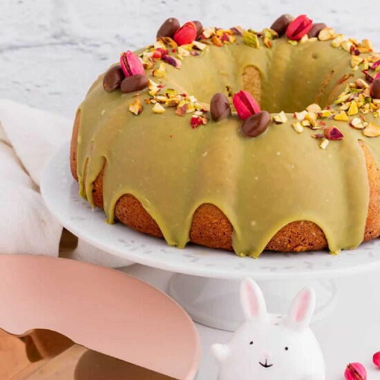 Glazed Pistachio Bundt Cake Glazed Pistachio Bundt Cake
