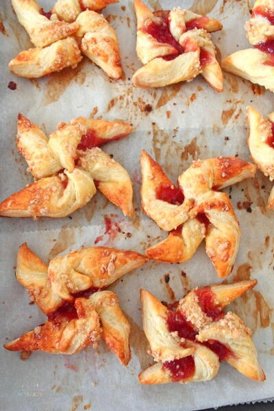 Strawberry Puff Pastry Strawberry Puff Pastry