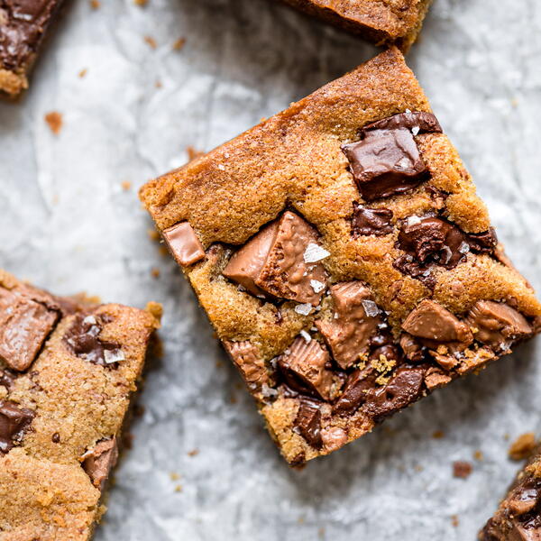 Chewy Chocolate Chunk Cookie Bars Chewy Chocolate Chunk Cookie Bars
